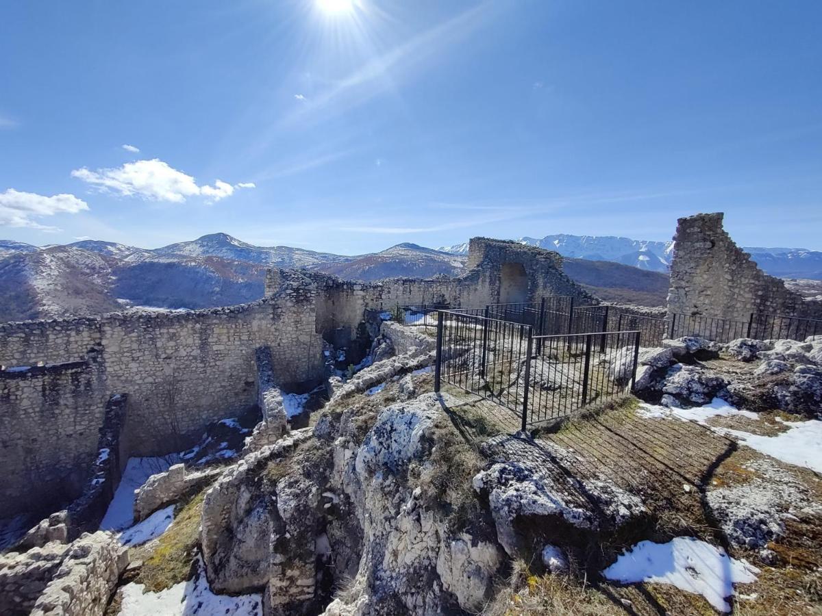 Sognando Bominaco - Dimora il Milord Villa Esterno foto